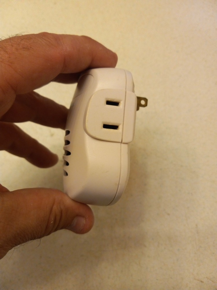 Black & Decker Ultrasonic Pest Repeller Plug-In Model 411