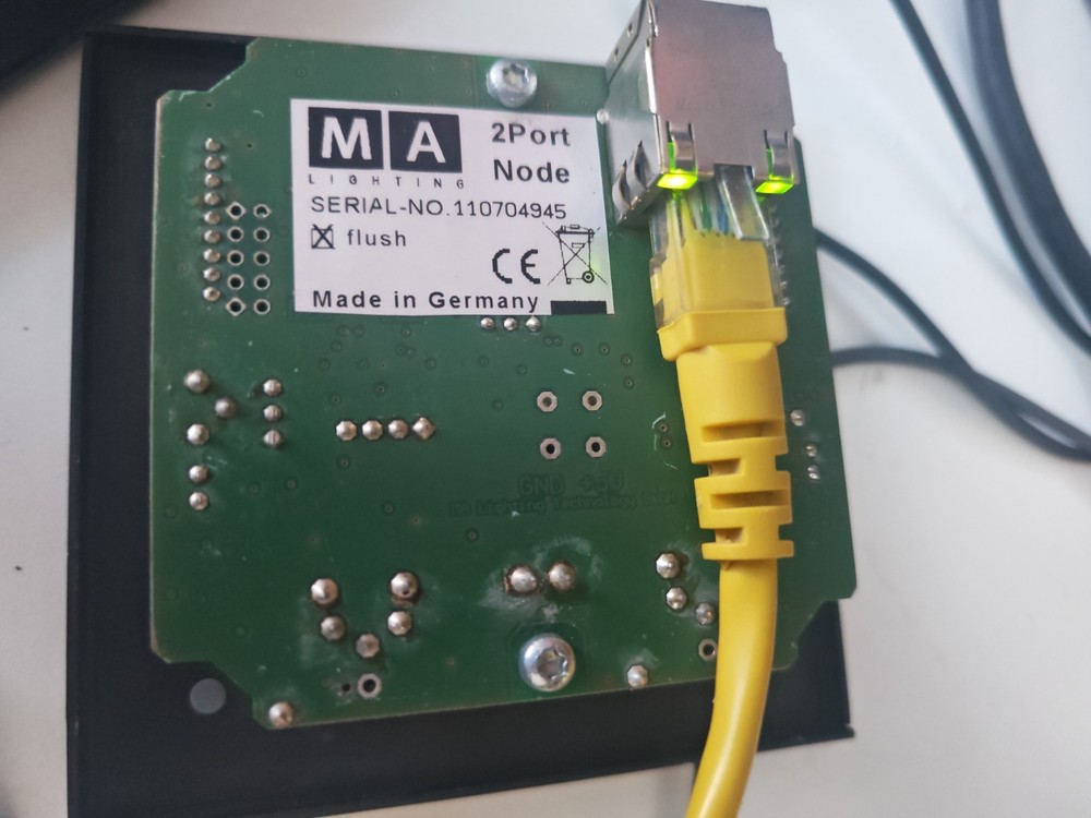 MA 2PORT NODE Flush-mounted EU-version, 2x DMX out Test OK
