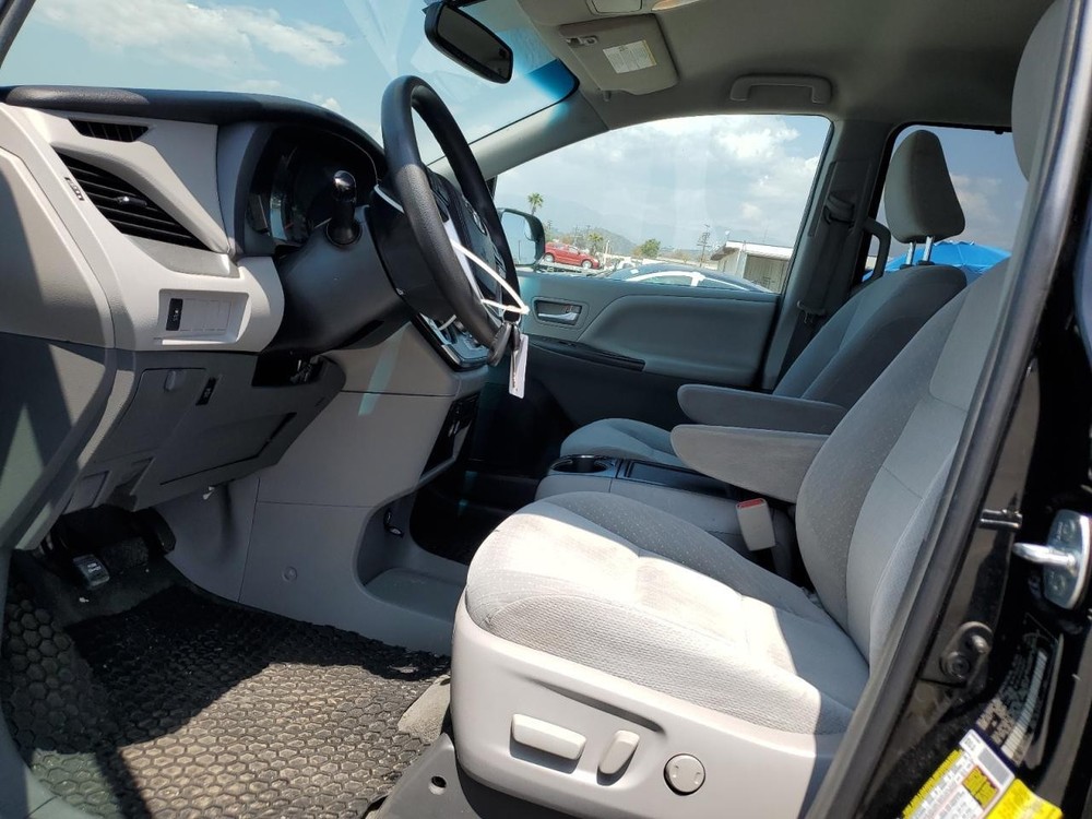 Used A/C Selector Switch fits: 2017 Toyota Sienna automatic temperature control