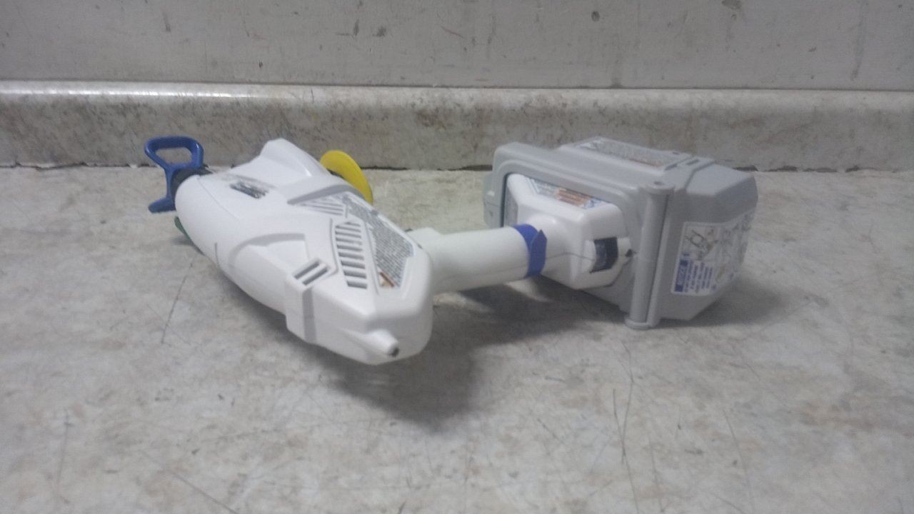 Graco 25R791 20V 5/16 Gal Tank Capacity Cordless Handheld Sprayer