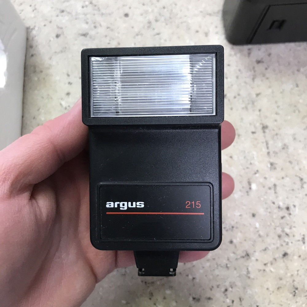 Argus 100 Point & Shoot 35mm Camera W/Flash - Untested - Flash Charges Fast Ship