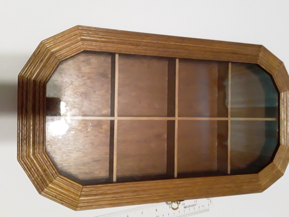 Kamenstein Curio Cabinet