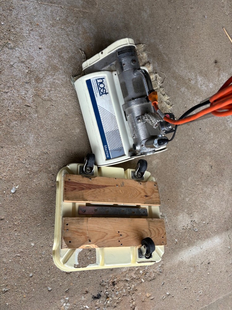 HOST DRY CARPET CLEANING CRB MACHINE