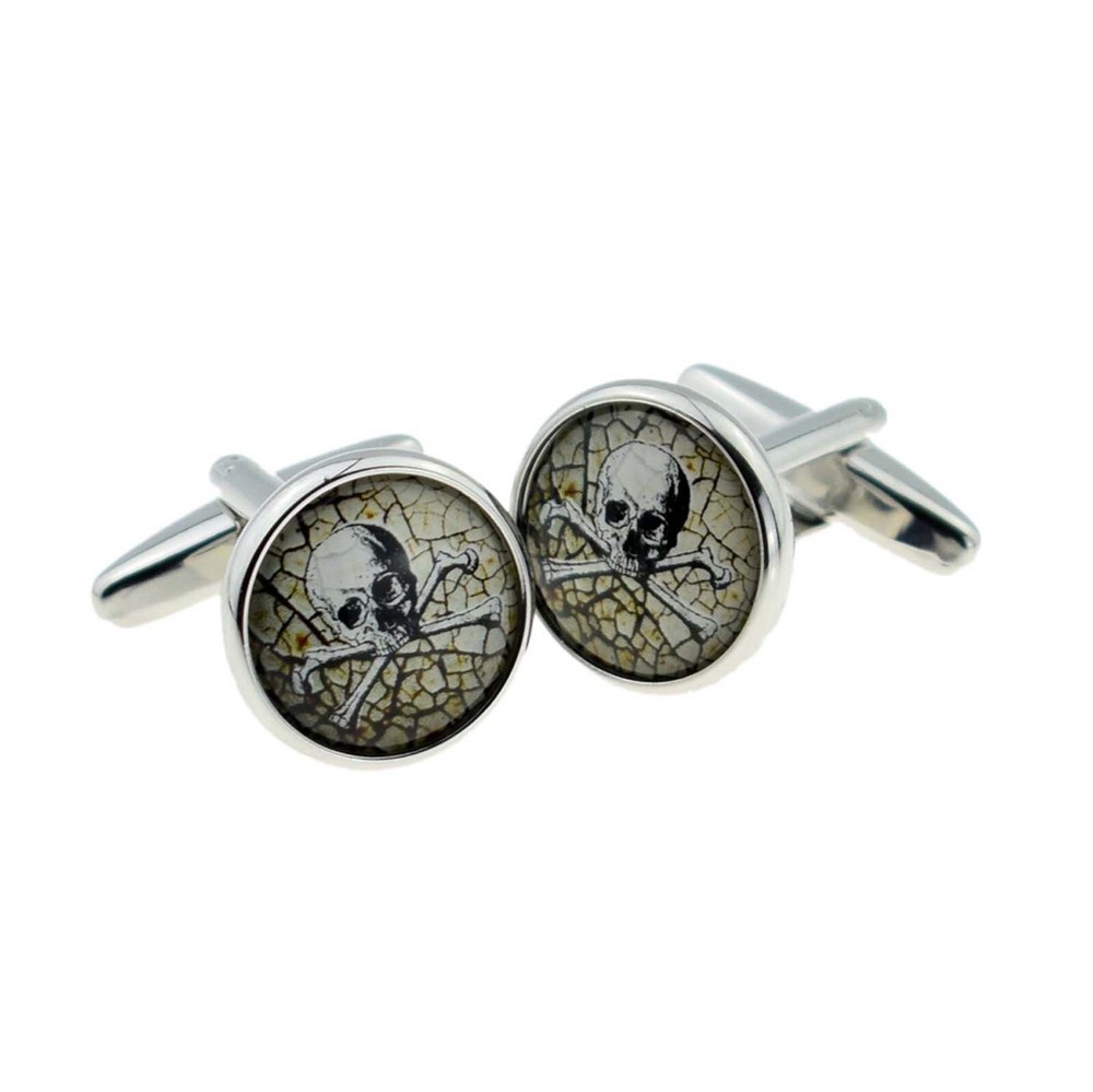Retro Style Skull & Crossbones Design Cufflinks Presented in Gift Box