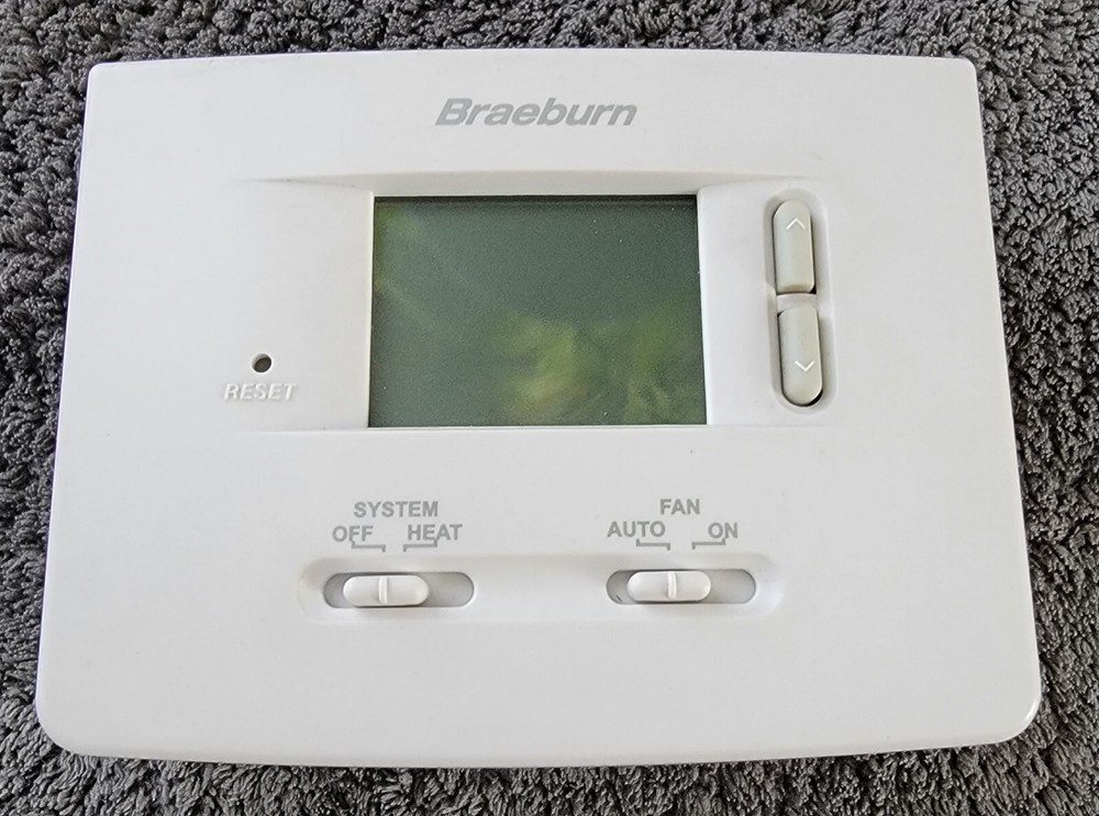 Braeburn 1025 Non-Programmable Single-Stage Thermostat, 1H/1C