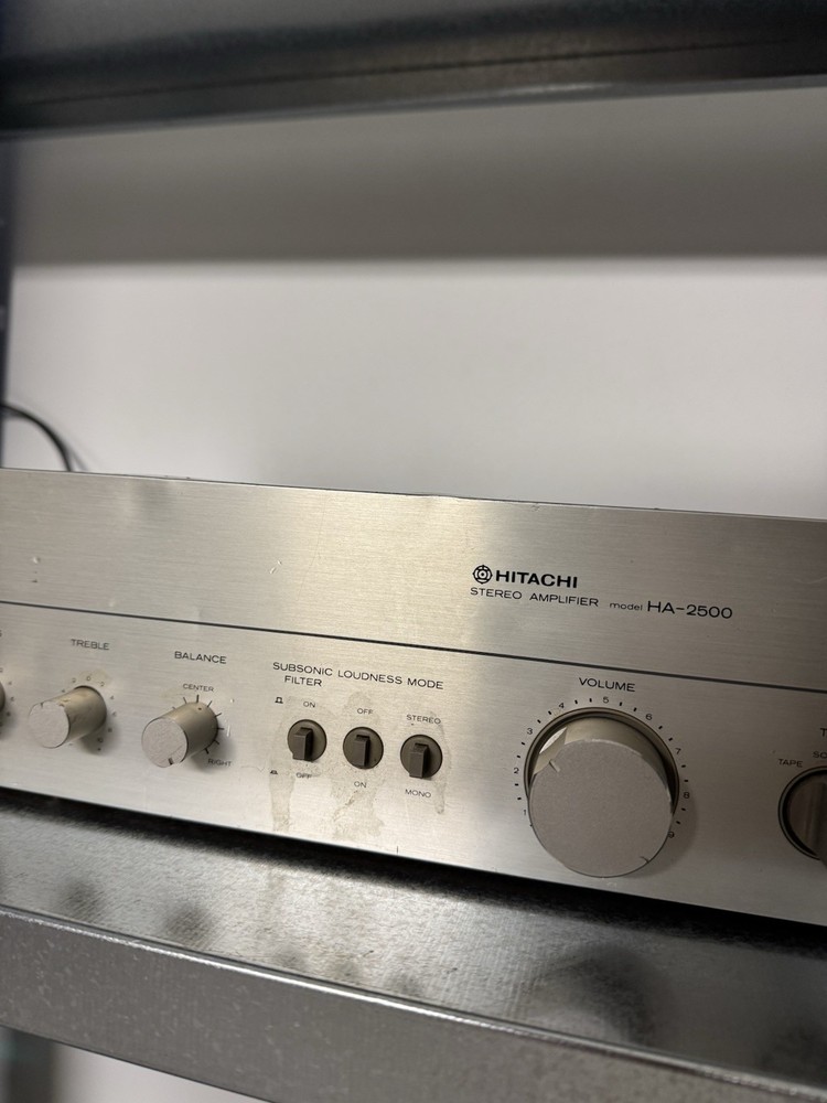 HITACHI STEREO AMPLIFIER model HA-2500