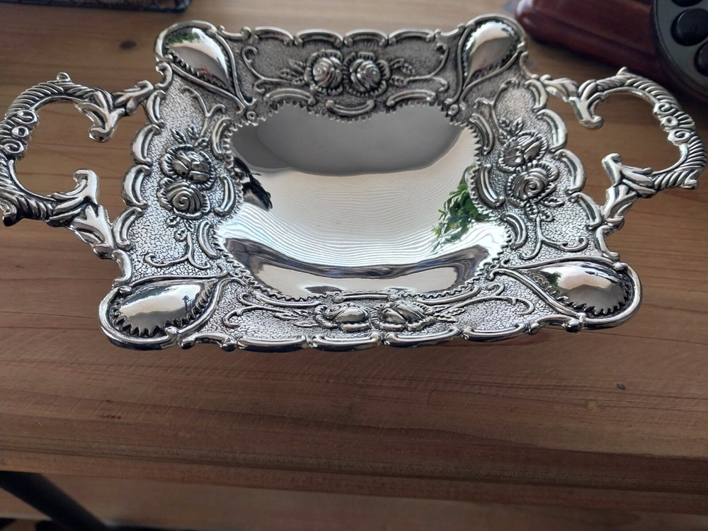 SILVER FOOTED DISH WITH HANDLES STUDIO SILVERSMITHS