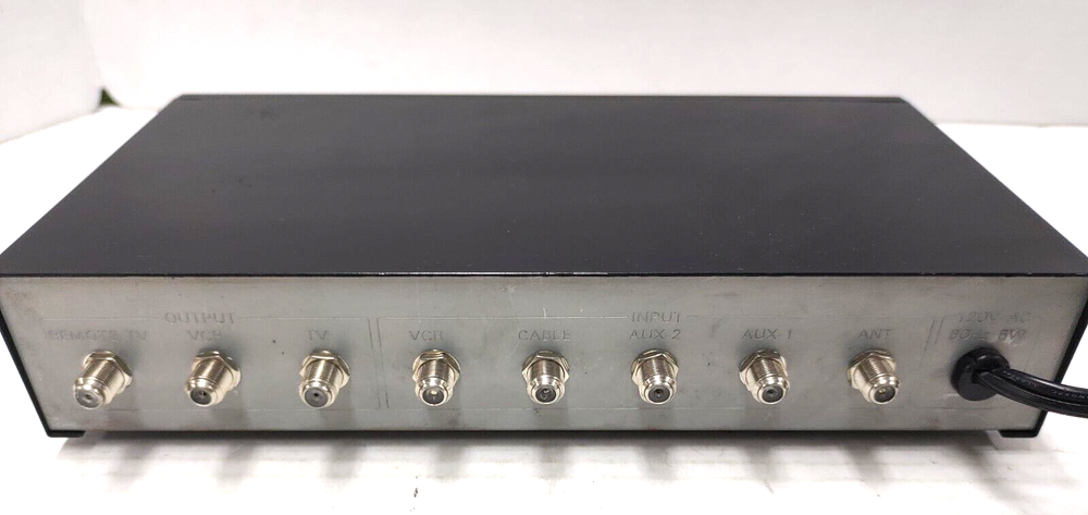 Radio Shack Amplified Video Selector Switch Catalog No. 15-2100A