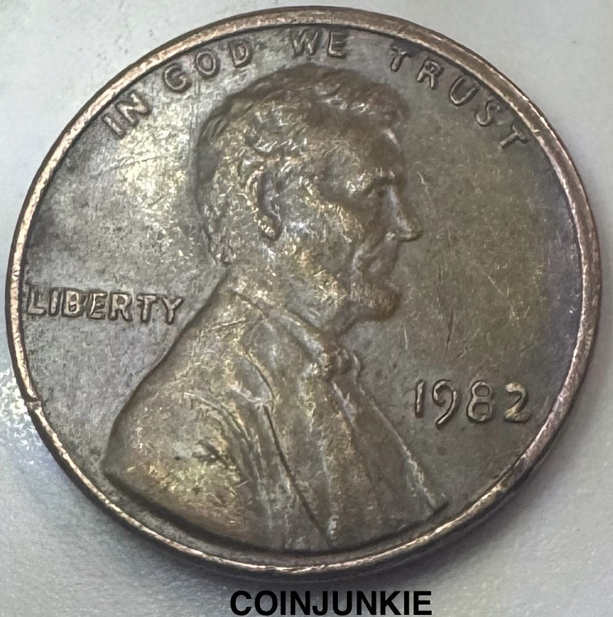 1982 Lincoln Cent-DIE CRACK ON REVERSE! ERROR!