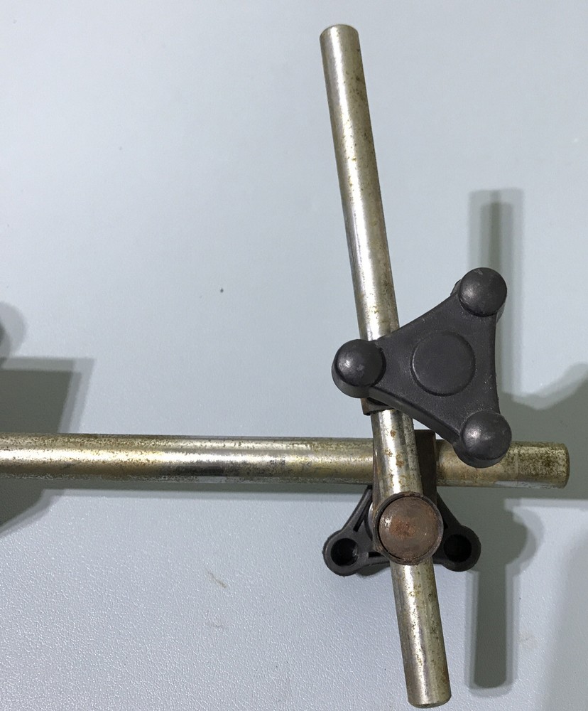 Central Tools Magnetic Base w On/Off Switch