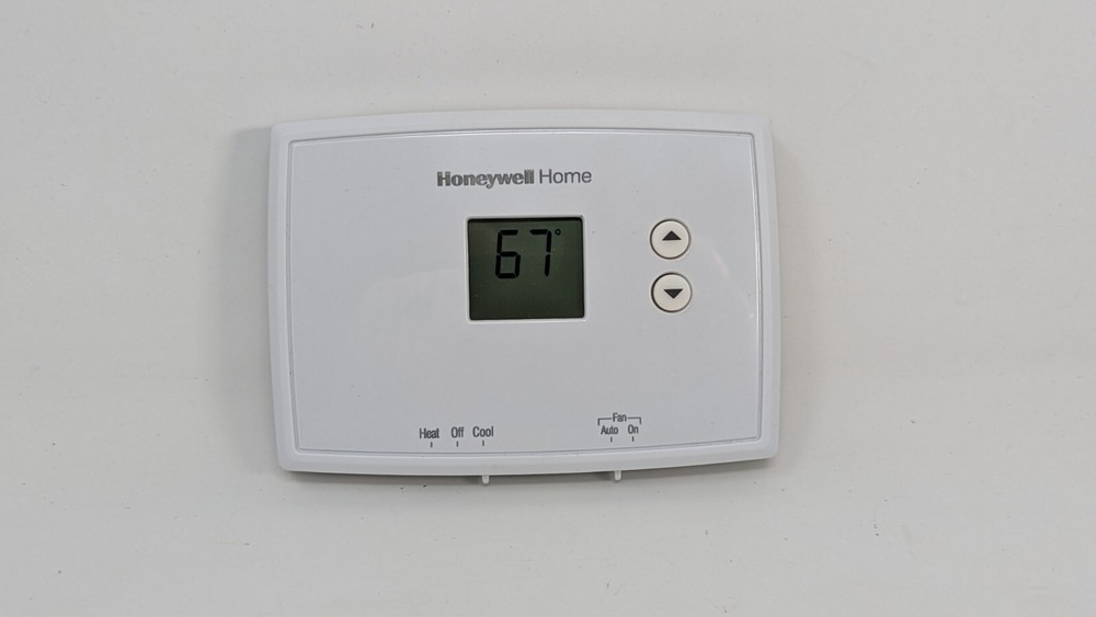 Honeywell RTH221B Digital Non-Programmable Thermostat