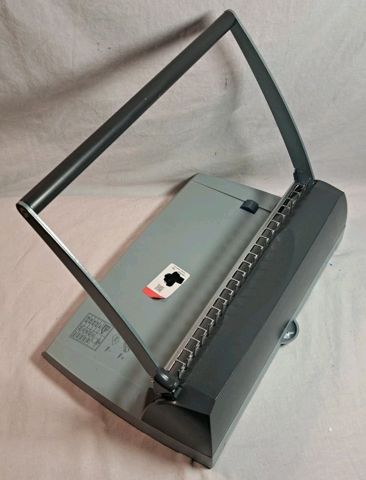 GBC CombBind C75 Personal Presentation Manual Binding System