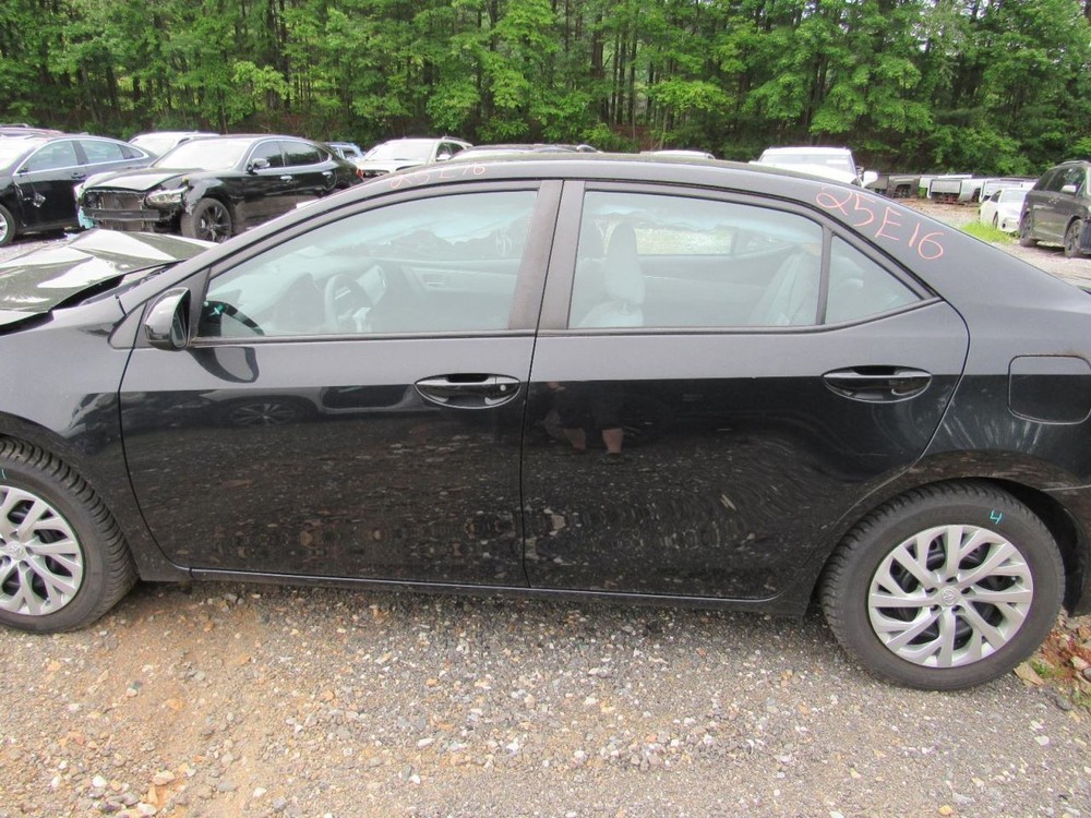 COROLLA 2018 Glove Box 1048801