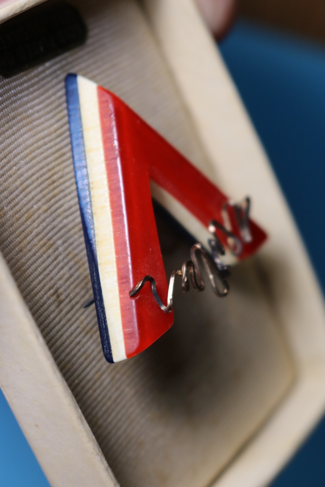 Mother V for Victory Pin - Bakelite WWII Red White Blue Patriotic Gift Brooch