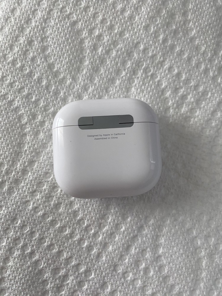 AirPod 4 with USB-C Charging Case 4th Gen White ANC