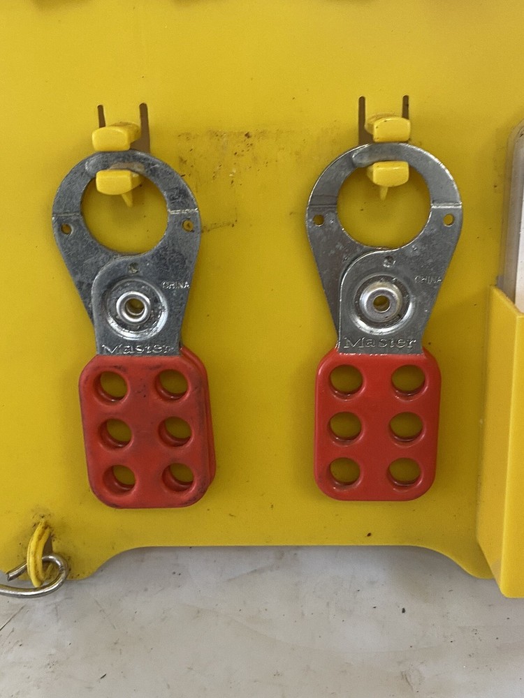 MASTER LOCK 1483 LOCKOUT STATION W/ LOCKS And Tags. Used