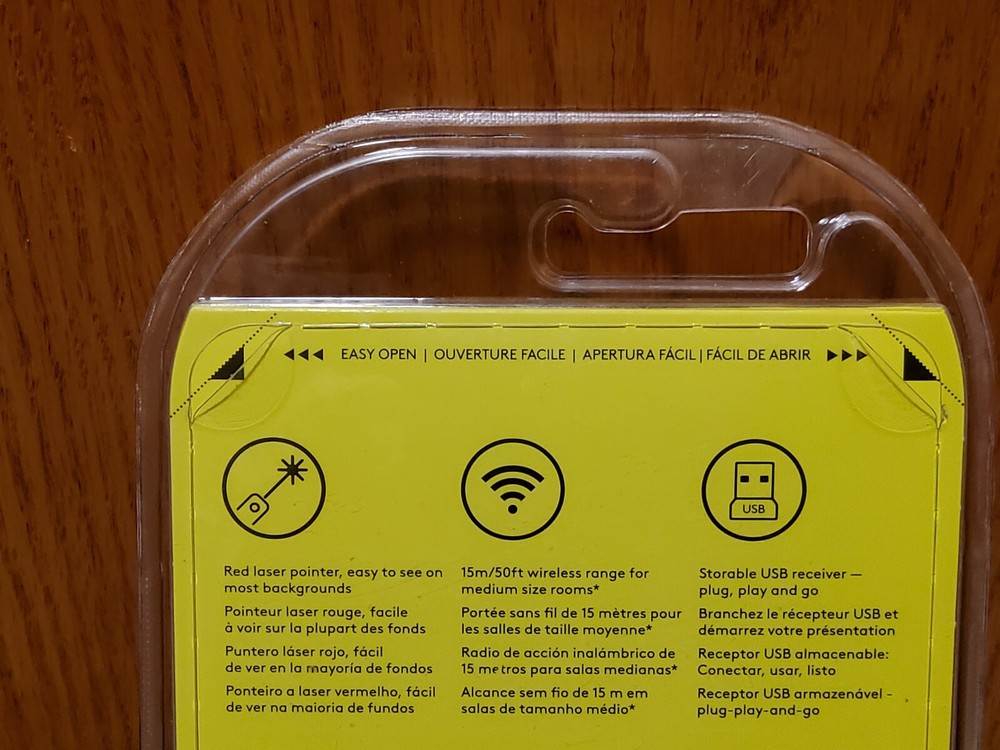 Logitech R400 Presenter Remote Control & Laser Pointer New Sealed 910-001354