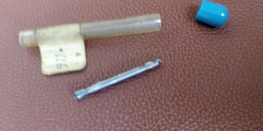 NOS  .116" 2 FLUTE CARBIDE END MILL Square end Double end