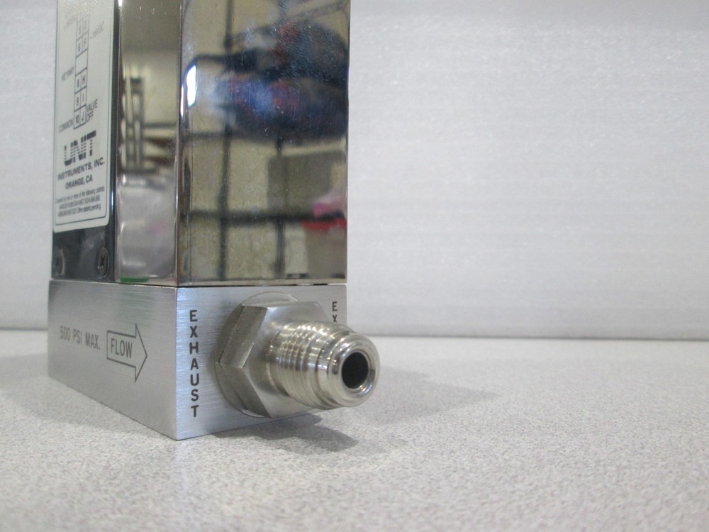 Unit UFC-1100 Mass Flow Controller, Gas SIH4, 200 SCCM