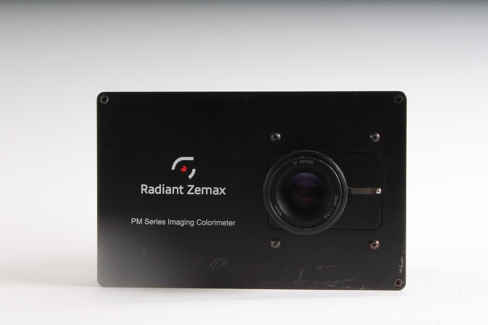 Radiant PM-1433F-1 Imaging Colorimeter - Missing Screws
