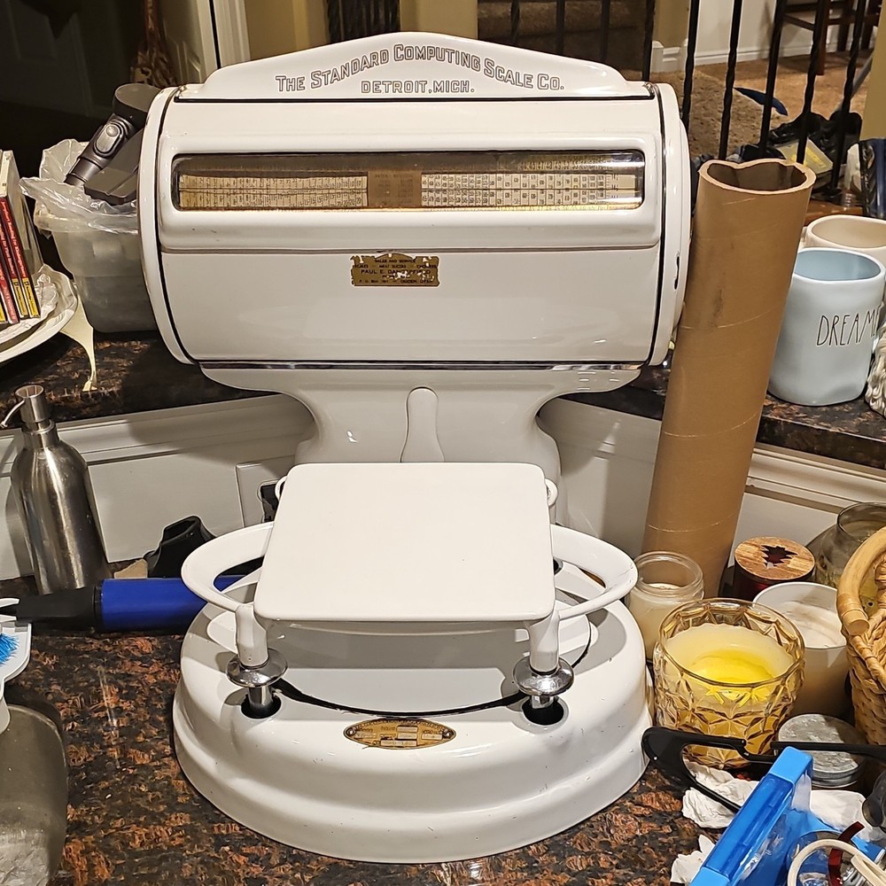 Antique White Computing Scale Type 91588, 24 lb Capacity, Standard Store Scale