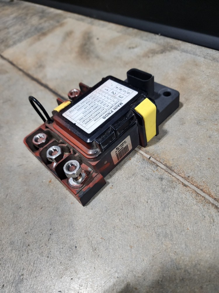 FREIGHTLINER Cascadia Fuse Panel A0672138012