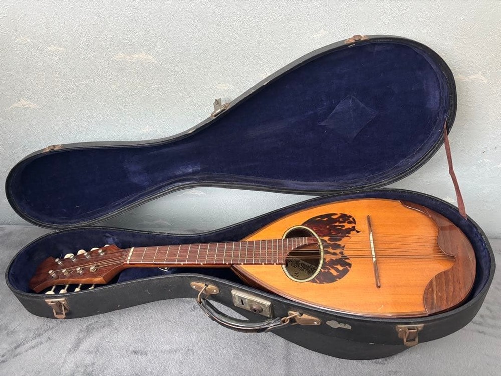 KUNISHIMA wood grain 8 string mandolin with case