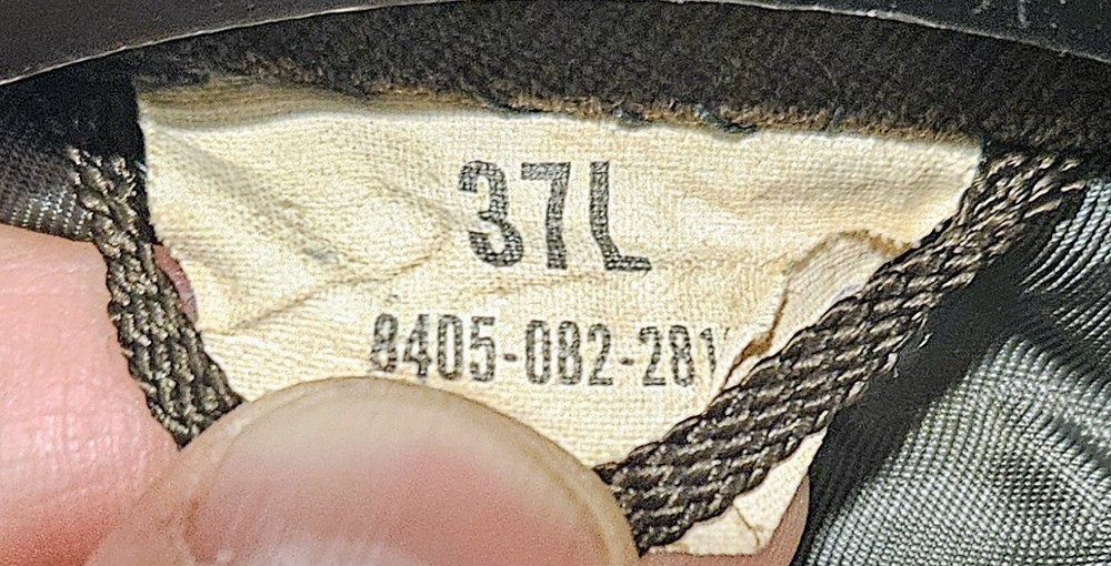 Vintage 1940s U.S. Marines Jacket! (missing buttons)