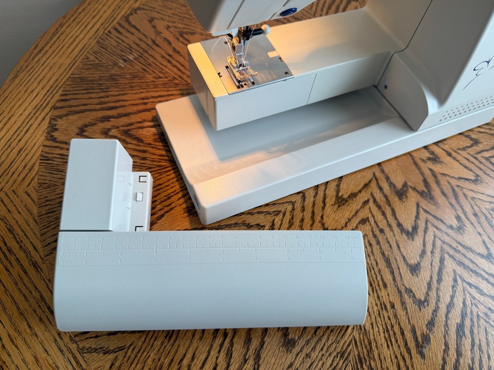 Pfaff Creative 7560 Sewing Machine