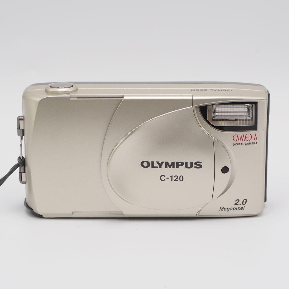 OLYMPUS C-120 Digital Camera Retro Design Tested and Fully Functional Japan