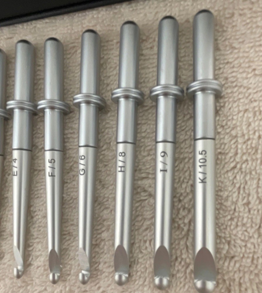 Valley View Crafts 9 pc Interchangeable Crochet Hooks Set