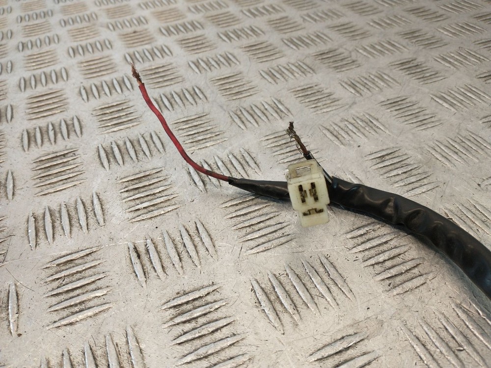 2004 SUZUKI GS 500 RECTIFIER REGULATOR