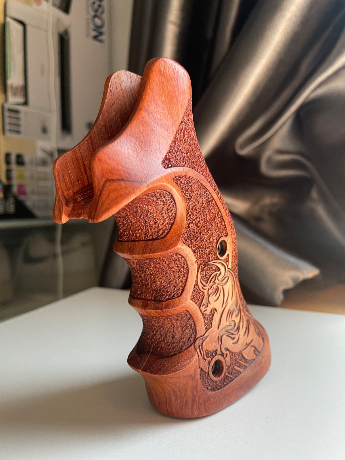 New art on Prof. Grips For Taurus TRACKER/JUDGE 17 44 415 425 450 617 627 692