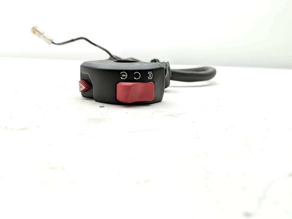 22 Triumph Street Twin Right Control Start Stop Switch