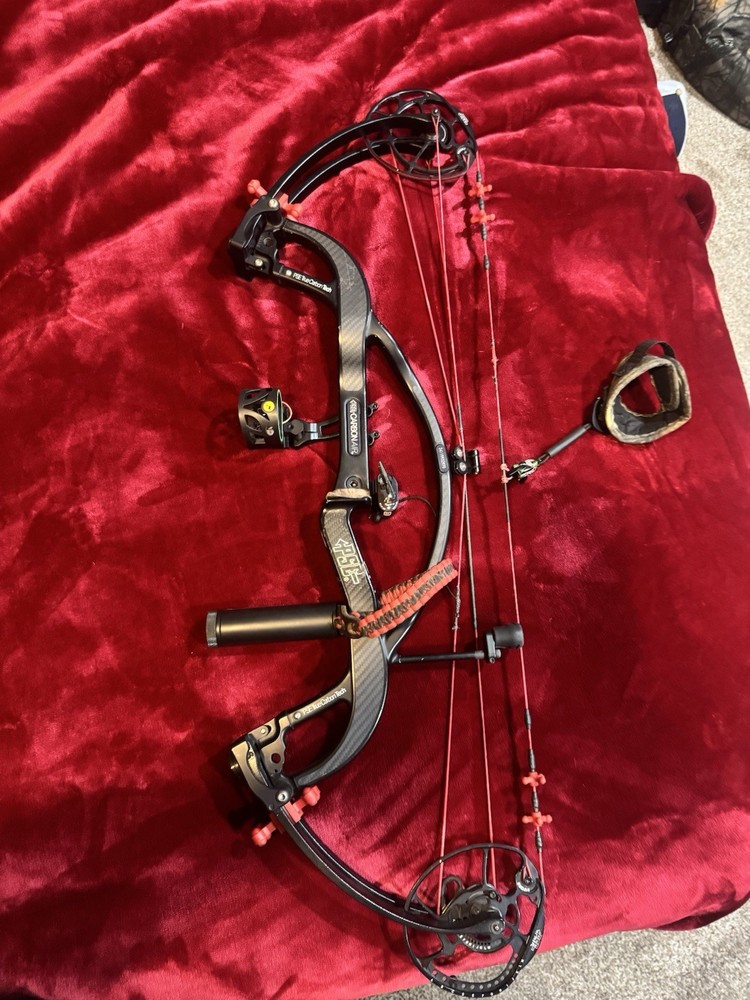 PSE Carbon Air EC Compound Bow 60 LBS