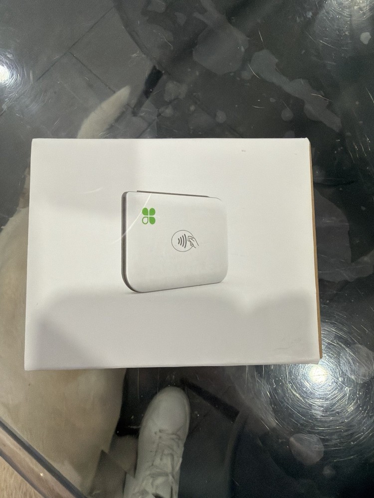 Clover Go C600 Bluetooth Mobile Credit Card Reader