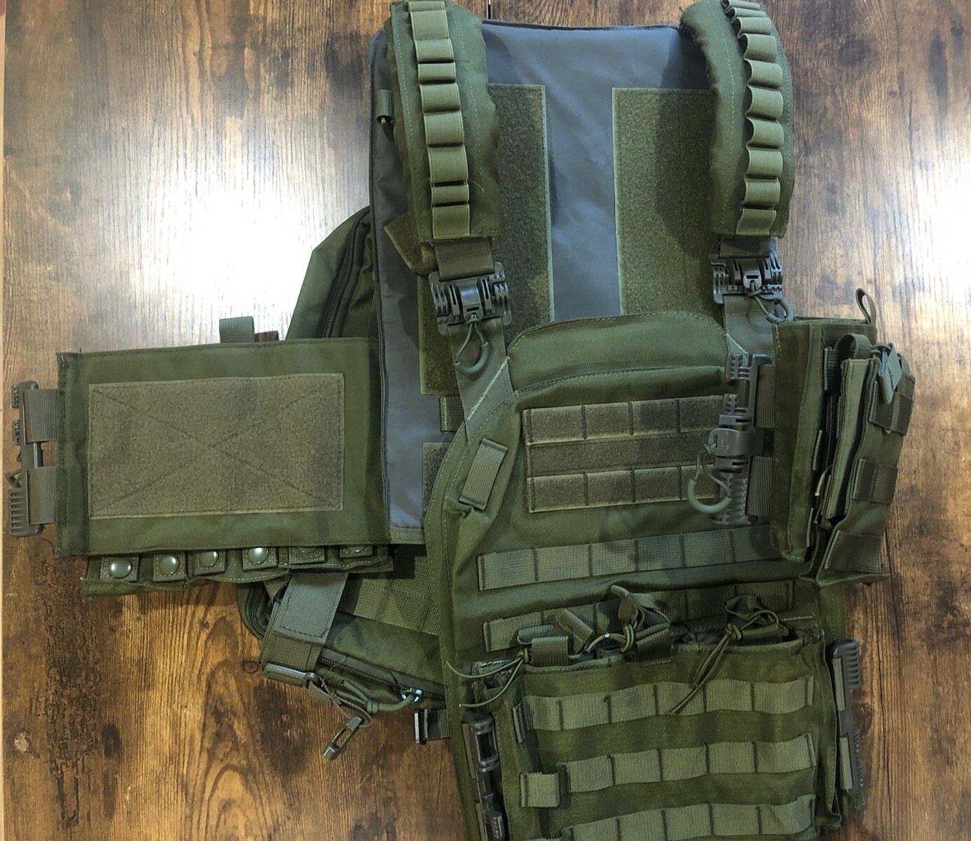 Tactical Vest Plate carrier Fits 11x14 And 10x12 Armor Plates