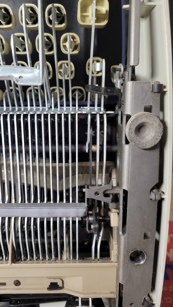 ADLER J5 TYPEWRITER NOTE WITH CASE