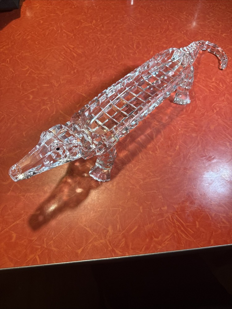 Icy Craft Acrylic Alligator Cracker Serving Dish 19”
