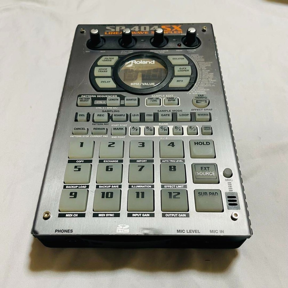 Roland SP-404SX Compact Linear Wave Sampler