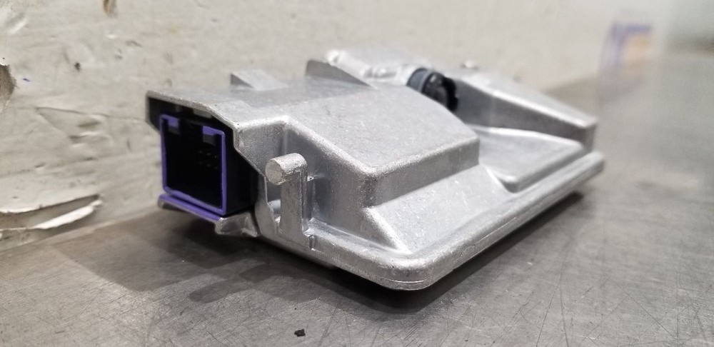 16 PORSCHE MACAN TURBO 95B FRONT VIEW WINDSHIELD MOUNTED CAMERA 7PP980653D