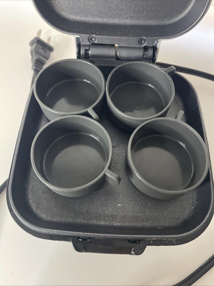 White Dash Egg Bite Maker Fast Heating w/4 Silicone Cups & Recipe Guide Brunch
