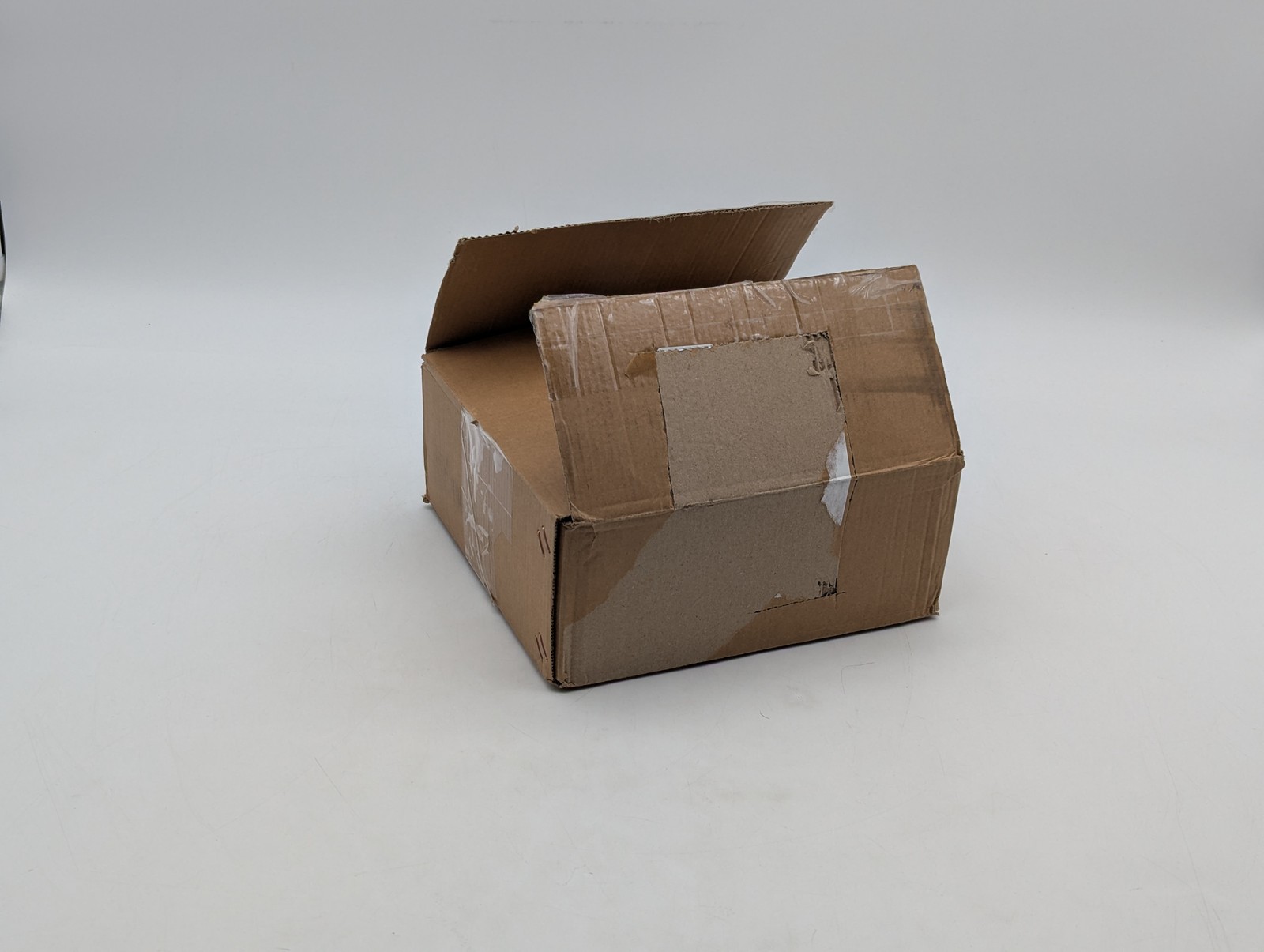 Dometic 40A MPPT Solar Controller RV Compatible (SC-DB-MPPT-40-12) - Black