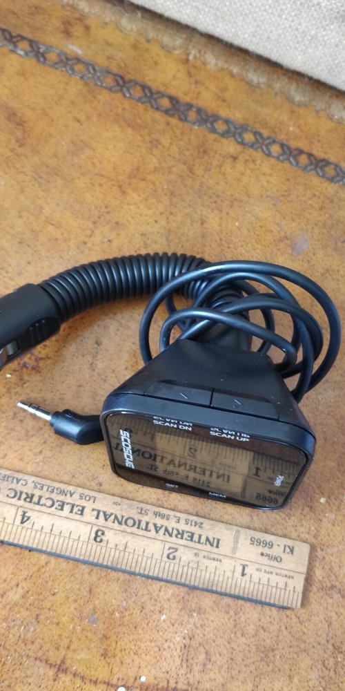 Scosche Tuneit FM Transmitter W/ Digital Display FM Stereo Flexible Neck