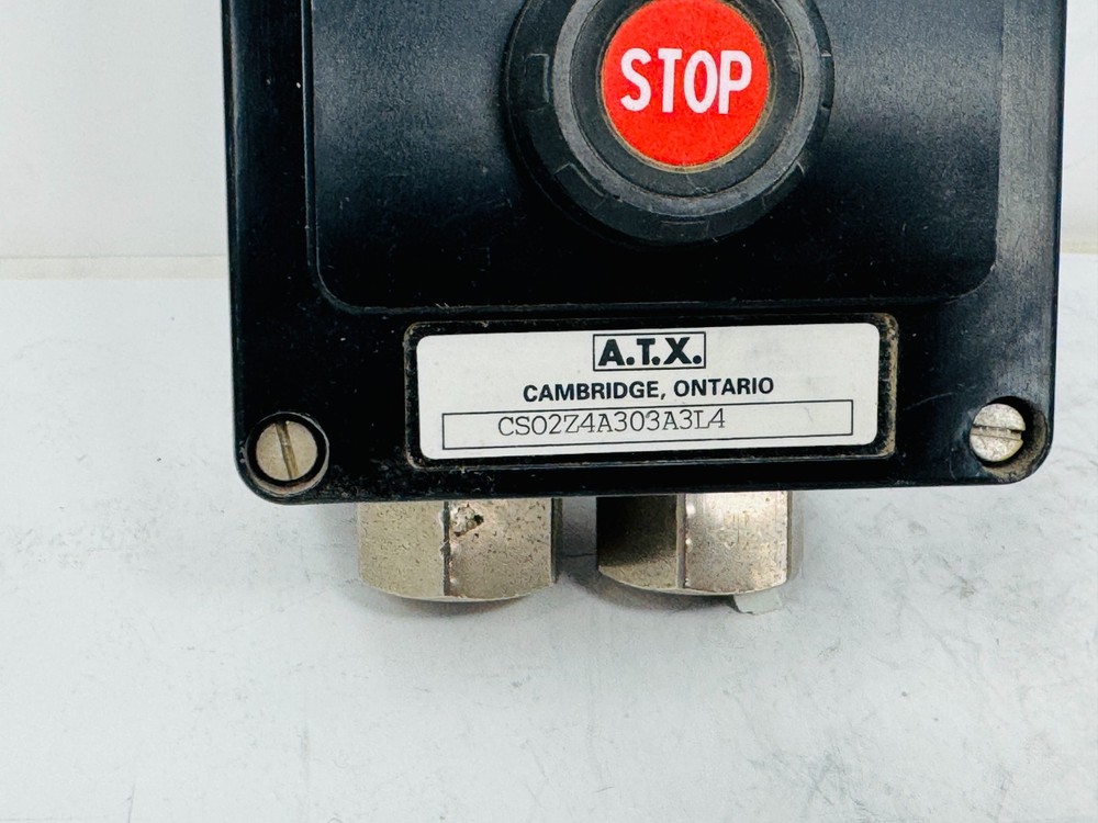 ATX Start- Stop Button Selector Switch ATX CS02Z4A303A3L4 Open Box