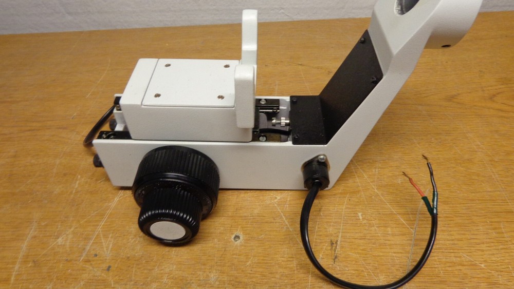 MICROSCOPE Y Z lift assembly