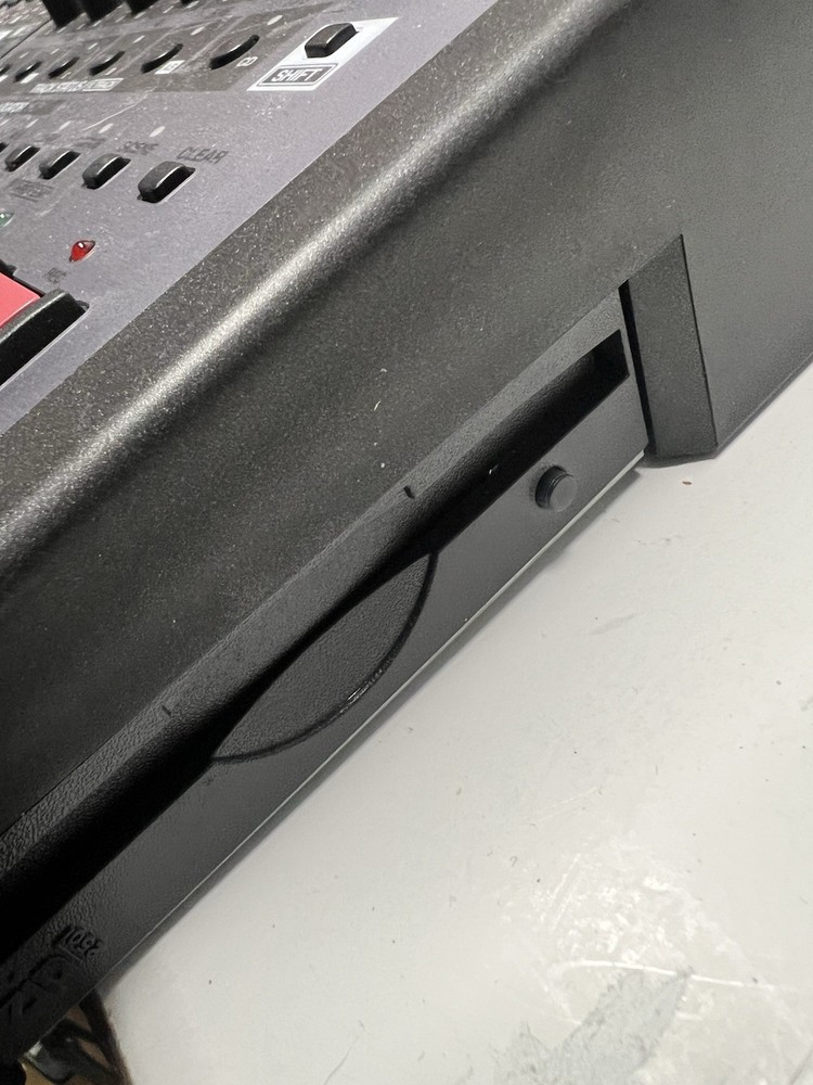 Roland VS-840GX Digital Studio Workstation