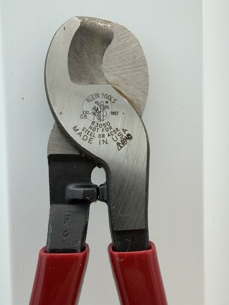 KLEIN TOOLS 9-1/2” HIGH LEVERAGE CABLE CUTTERS, 63050 CUTTING PLIERS