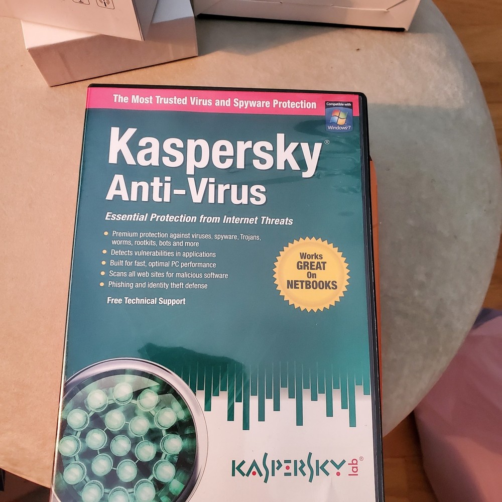 KASPERSKEY Lab Anti-Virus 2010  Protection PC Computer Security Software & Code