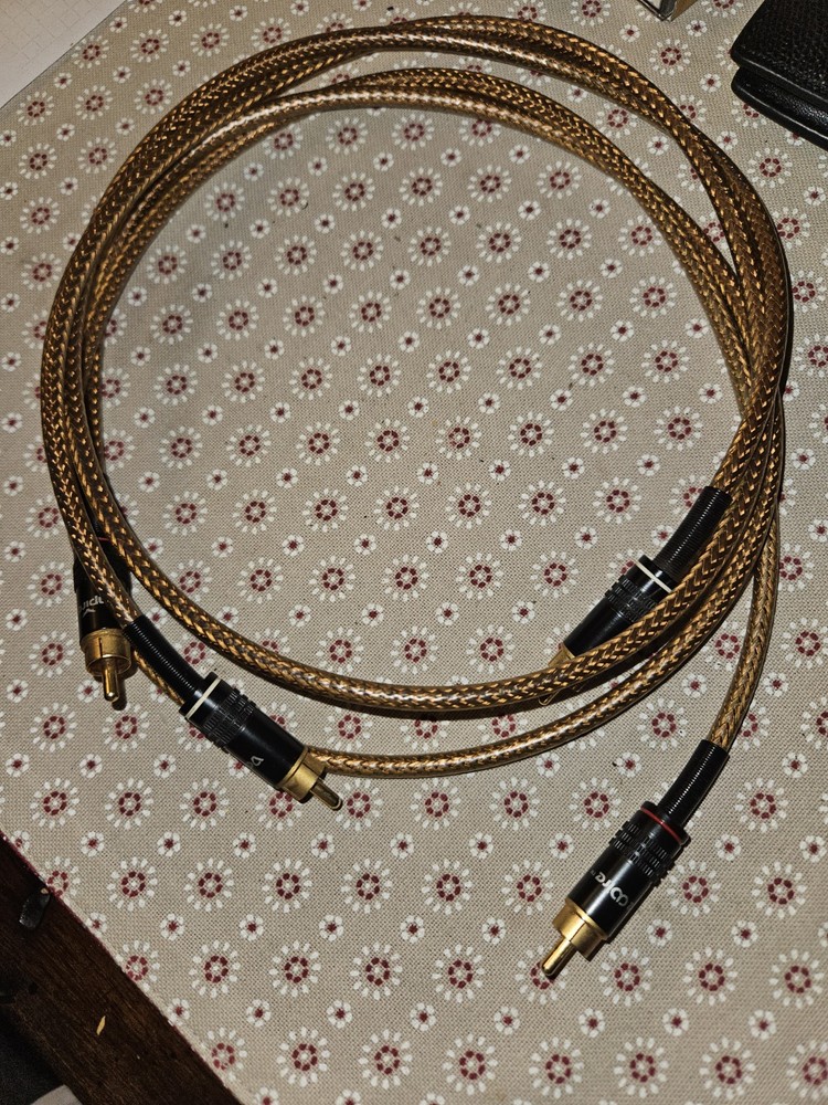 Vampire High End RCA Cables